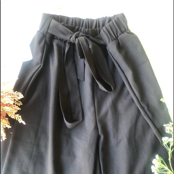 🌺SOLD SOLD SOLD SMALL RUFFLE TOP & PAPERBAG WAIS - Picture 3 of 7